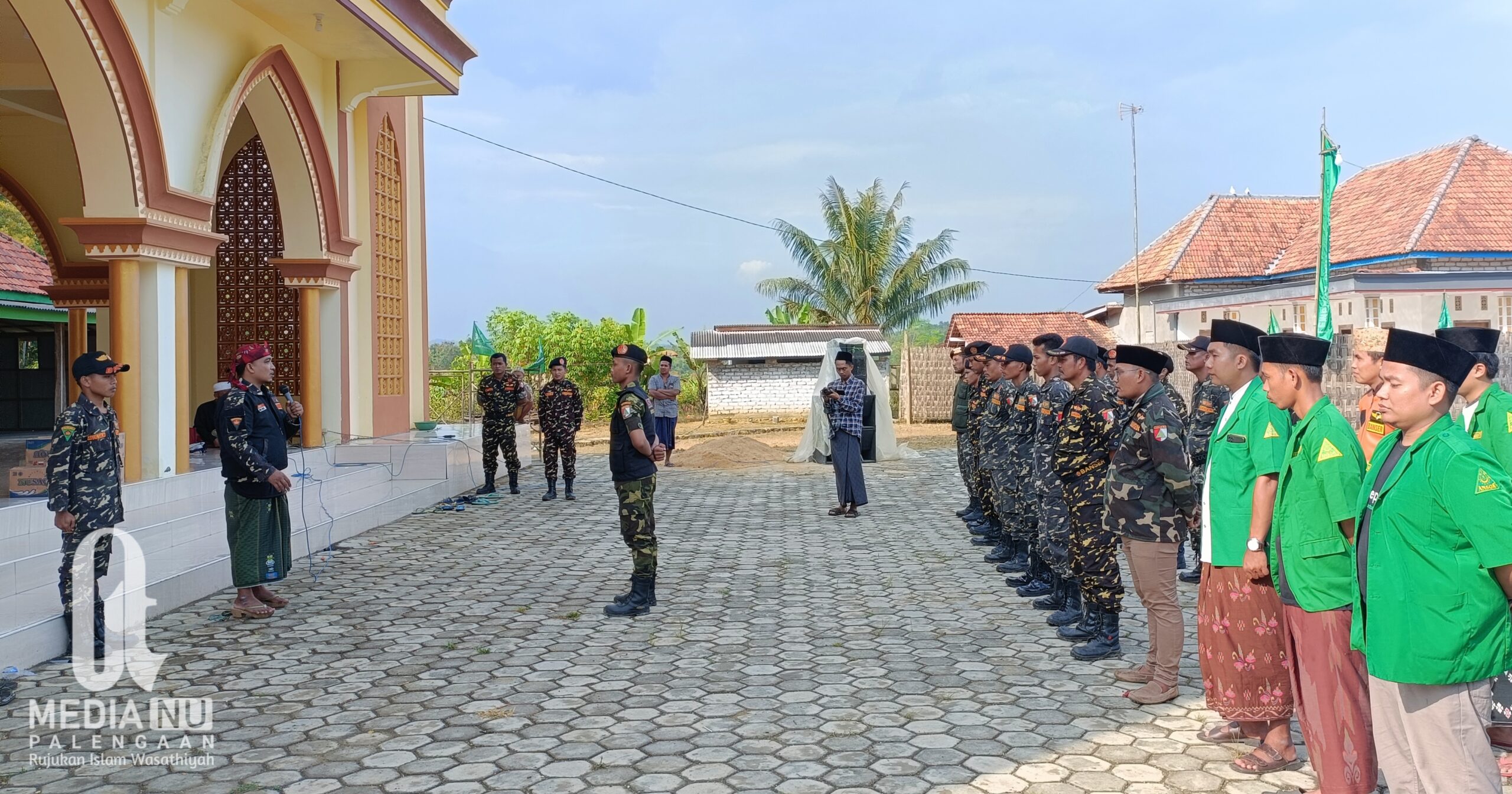Jelang Kick Off Gebyar Satu Abad NU MWCNU Palengaan, Ansor-Banser Gelar Apel Persiapan