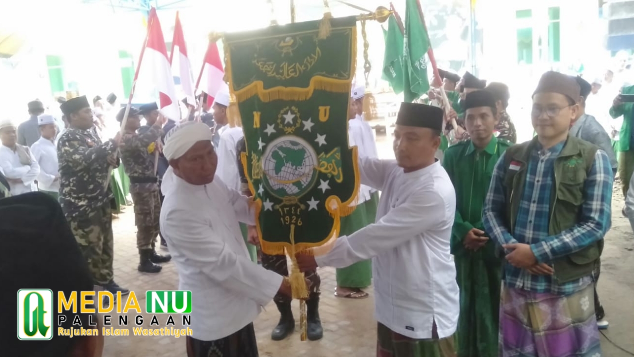 Kirab Bendera Pataka PCNU Pamekasan Sampai di MWCNU Palengaan