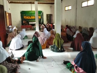PR Fatayat NU Palengaan Daja Pamekasan Adakan Pengajian