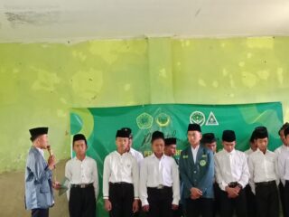 ‎Usai RAT, Pengurus IPNU-IPPNU SMP Ma’arif 6 dan SMA Al-Hasani Dilantik