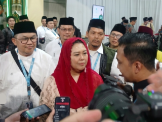 Mbak Yenny Ingatkan Pesan Kiai Maimoen Zubair: Bermuktamar dengan Gembira